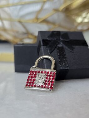 L. V. Silver Tone Red Crystal Rhinestone Padlock Charm Pendant Necklace Keychain